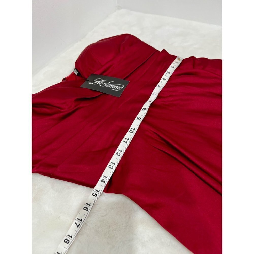 New La Femme Size 16 Strapless Slit Satin Ballgown Wine Prom Dress **Thread Pull - Picture 8 of 16